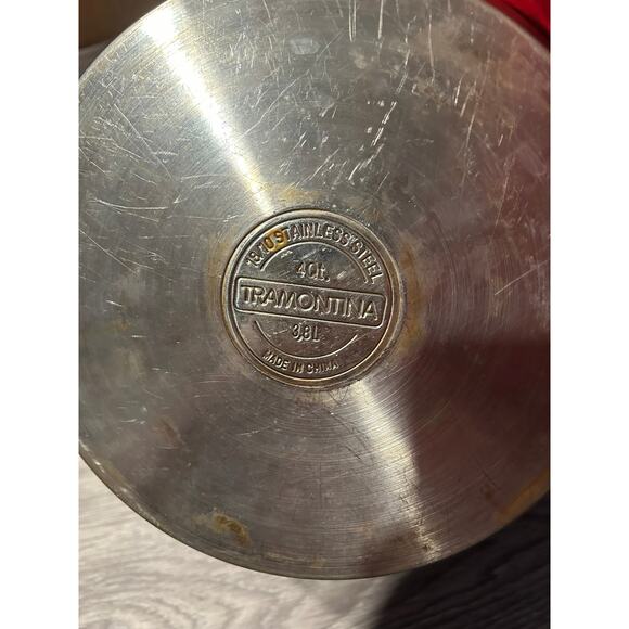 TRAMONTINA 4 QT. STAINLESS STEEL POT WITH LID BLACK HANDLES - Picture 3 of 5